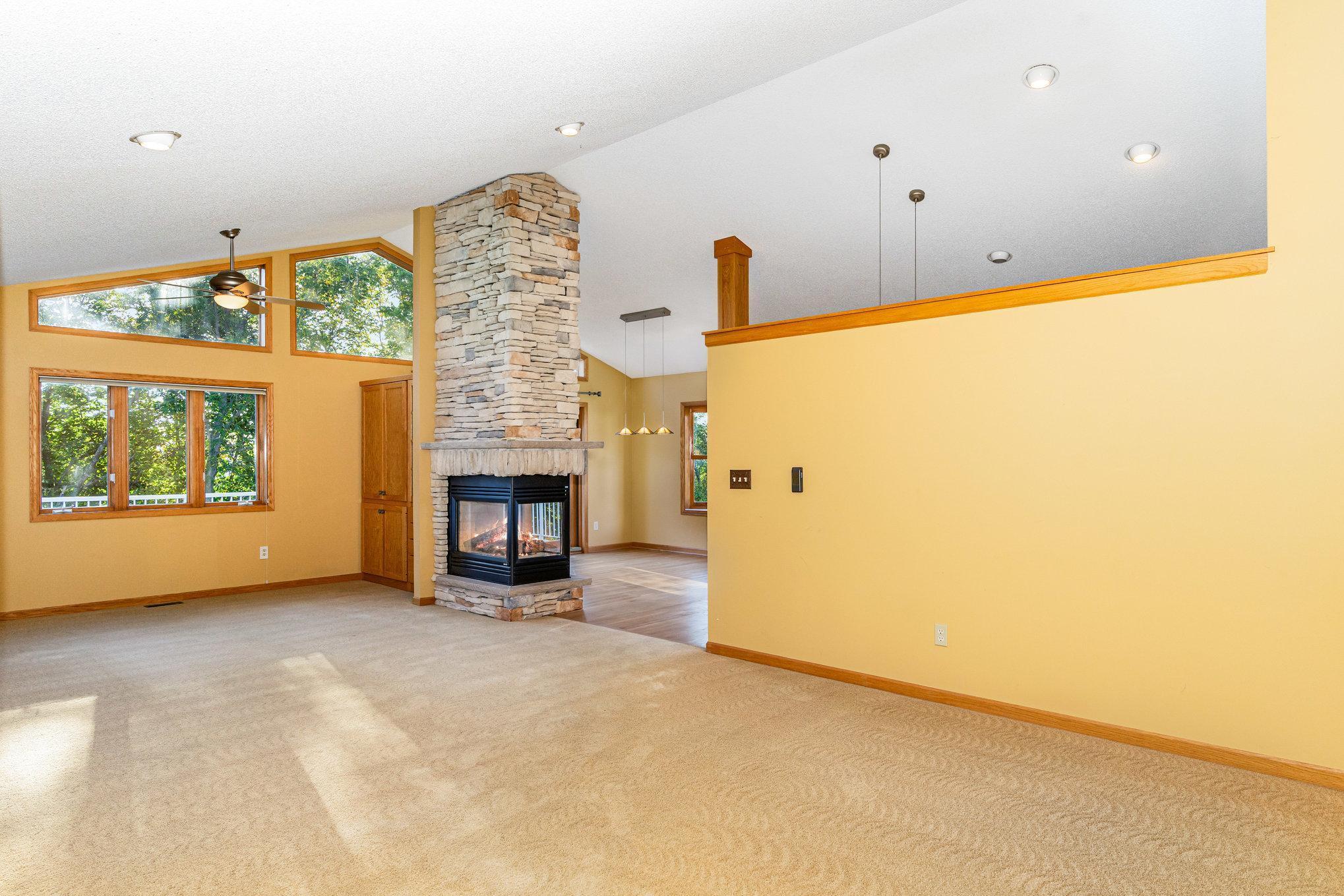 912 Aurora Circle Red Wing, MN 55066 - Photo 4 of 39