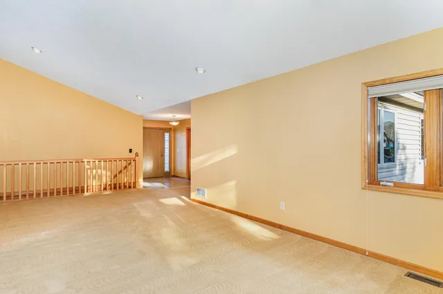 $400,000 | 912 Aurora Circle, Red Wing, MN 55066