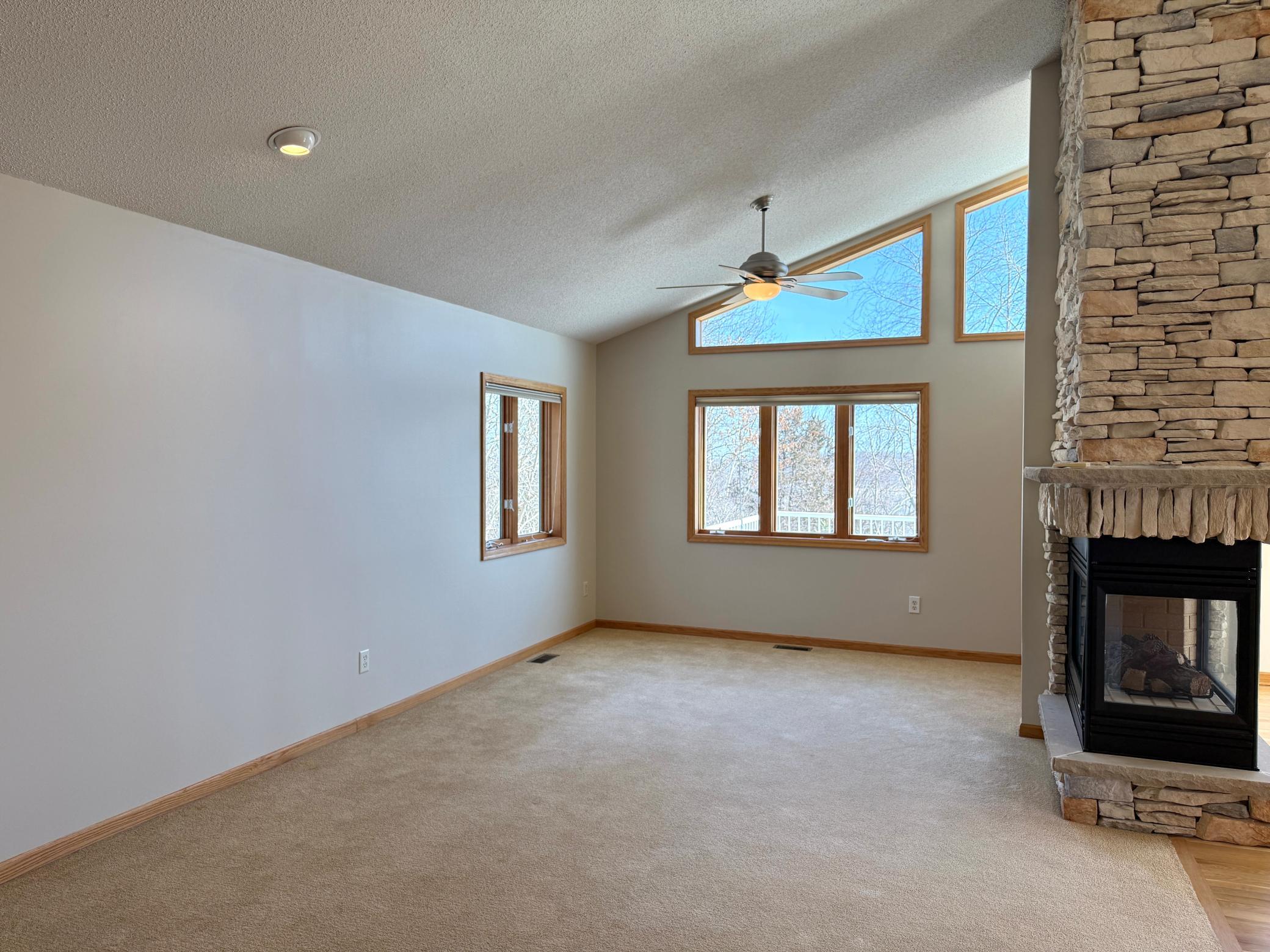 912 Aurora Circle Red Wing, MN 55066 - Photo 8 of 44