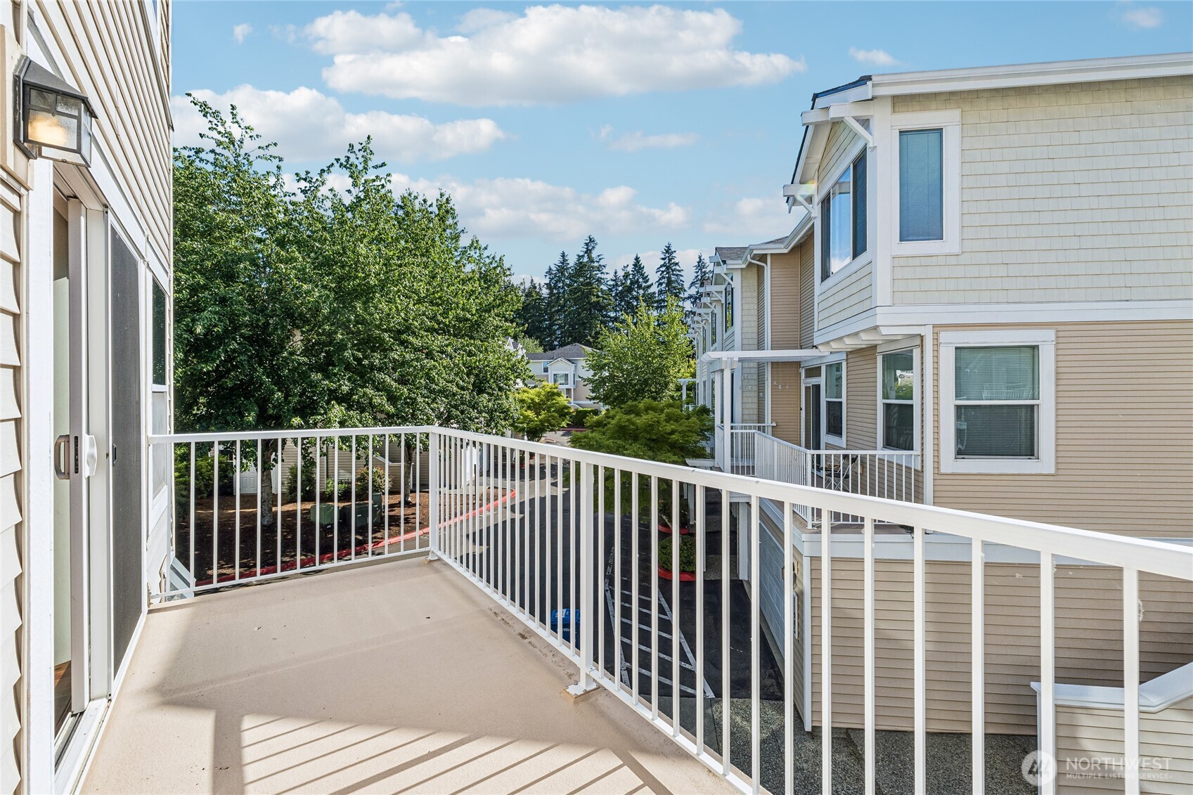 11899 Northeast 163rd Place Bothell, WA 98011 - Photo 28 of 37