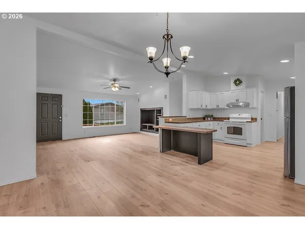 $199,900 | 15174 Southeast 122nd Avenue, Unit 87, Clackamas, OR 97015