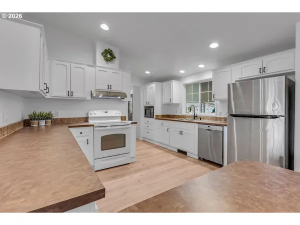 $199,900 | 15174 Southeast 122nd Avenue, Unit 87, Clackamas, OR 97015
