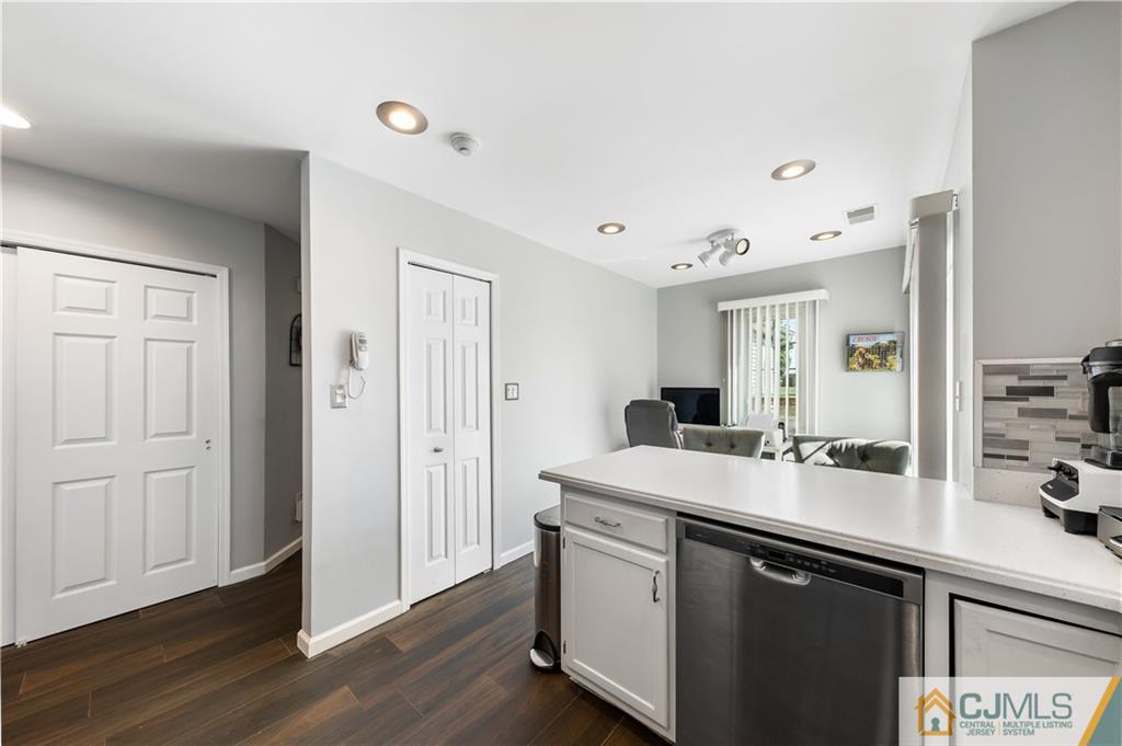 76 Winthrop Road Monroe Township, NJ 08831 - Photo 12 of 28 Gallery Image 12