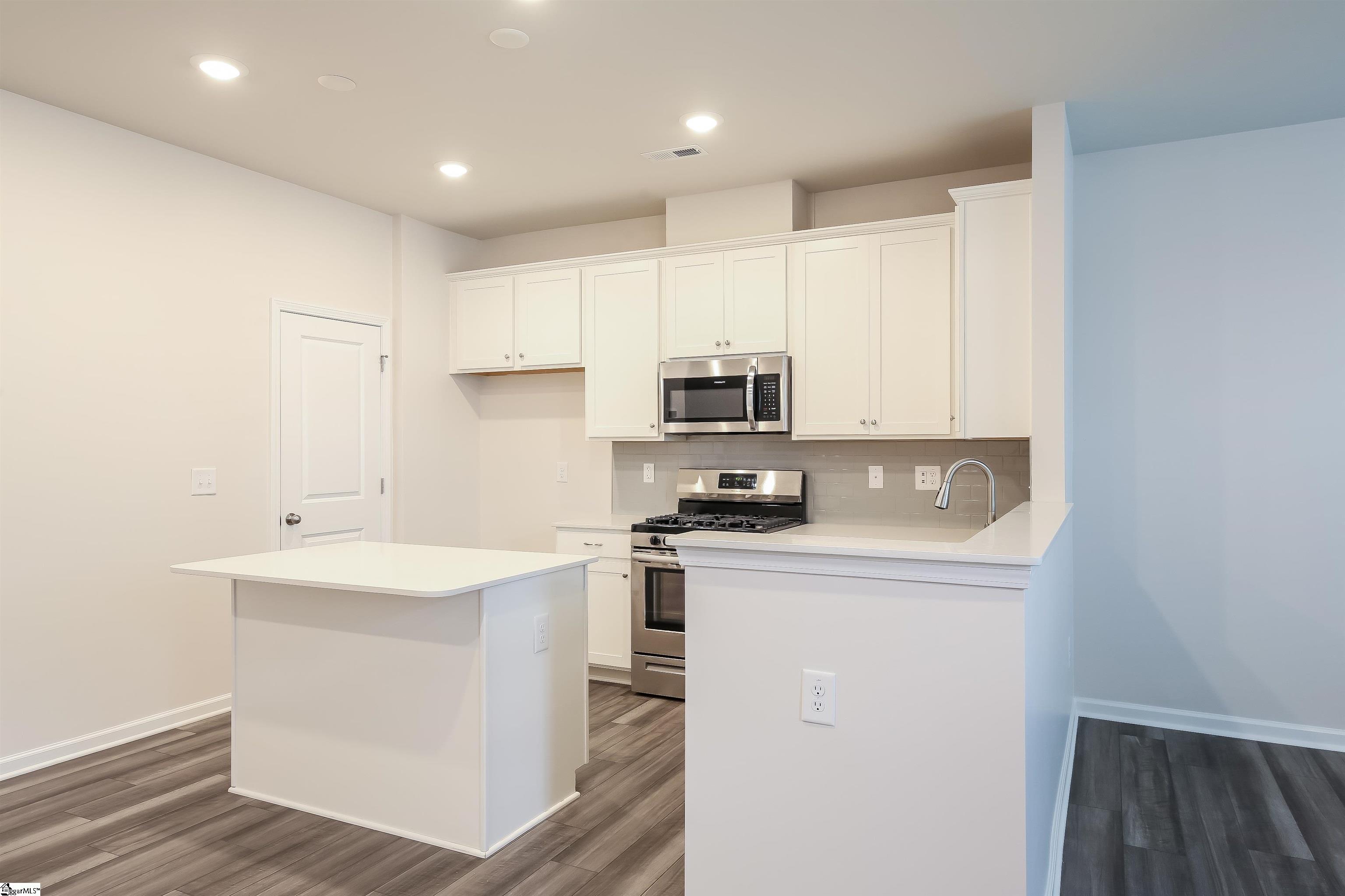 36 Leander Drive Greer, SC 29651 - Photo 7 of 20