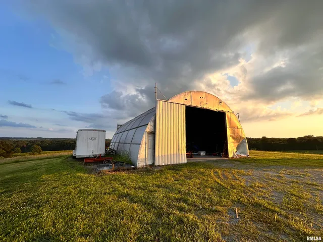 $350,000 | 470 Washington Lane, New Burnside, IL 62967