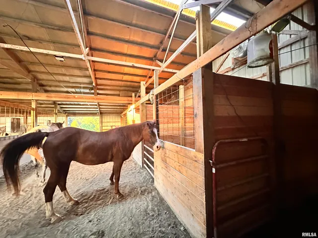 $350,000 | 470 Washington Lane, New Burnside, IL 62967