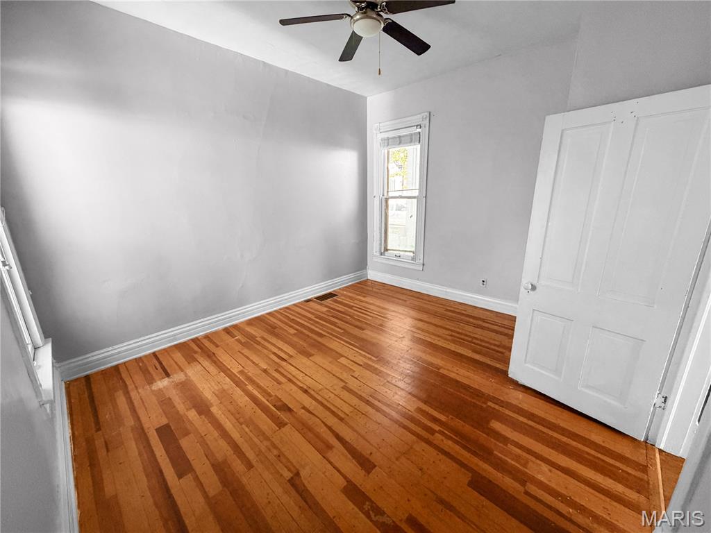 1915 Broadway Hannibal, MO 63401 - Photo 7 of 21