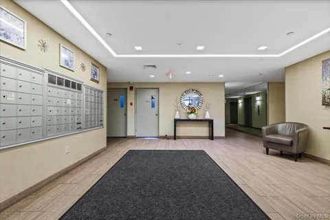 $475,000 | 21 Lake Street, Unit 1F, White Plains, NY 10603