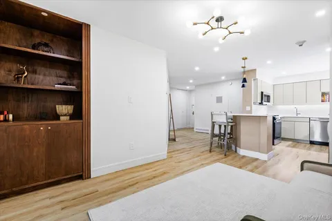 $475,000 | 21 Lake Street, Unit 1F, White Plains, NY 10603