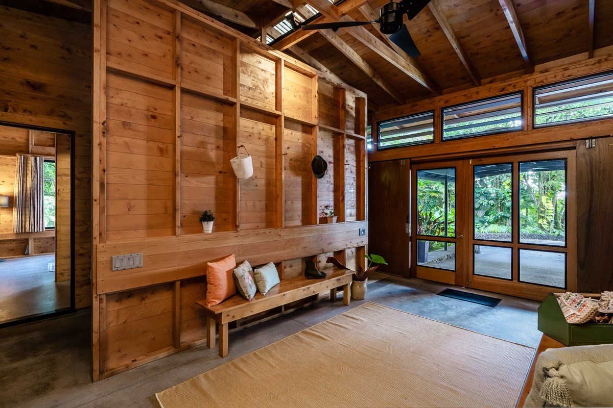 286 Kaiulani Street Hilo, HI 96720 - Photo 10 of 29