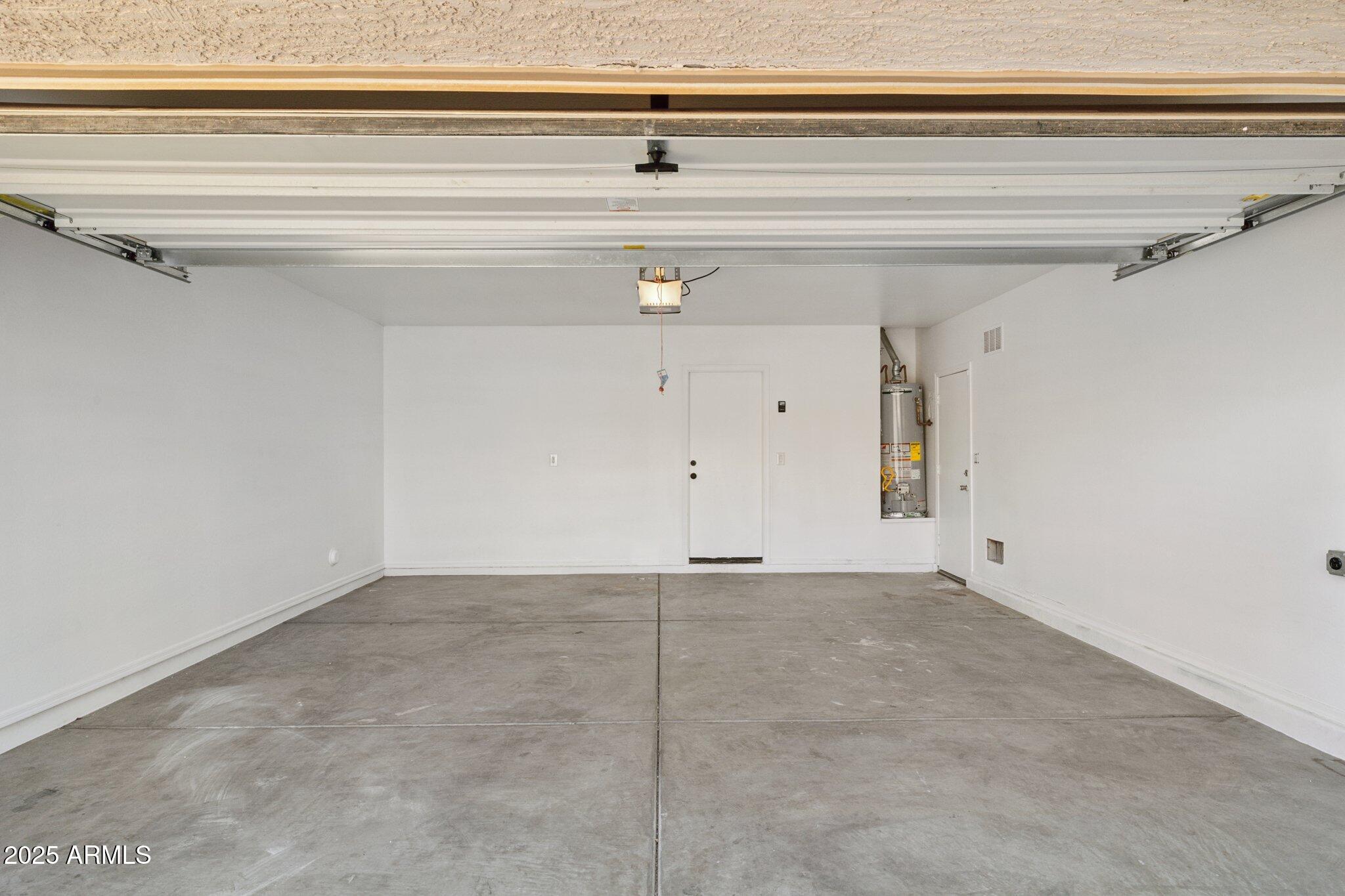 9951 West Bloch Road Tolleson, AZ 85353 - Photo 22 of 33 a view of a room