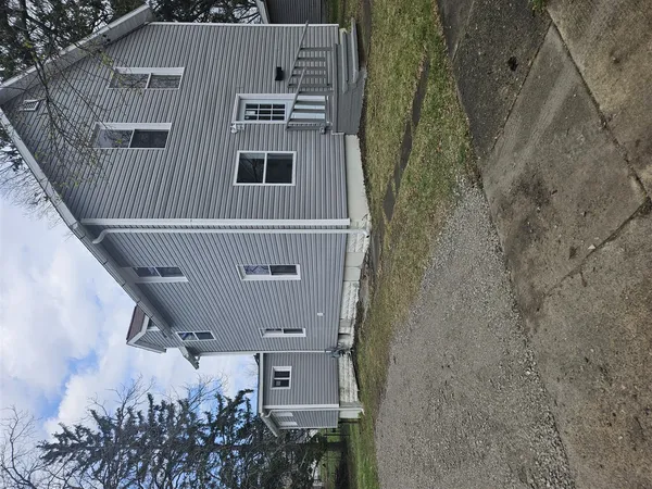 $159,900 | 717 Bristol Street, Adrian, MI 49221