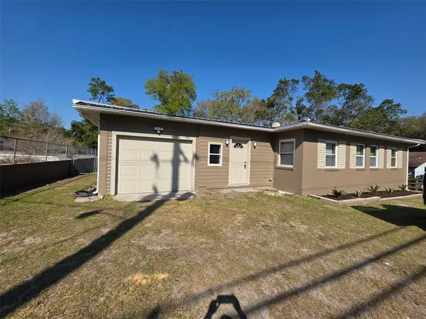 $1,820 | 410 Moseley Avenue, Palatka, FL 32177