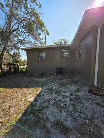 $1,820 | 410 Moseley Avenue, Palatka, FL 32177