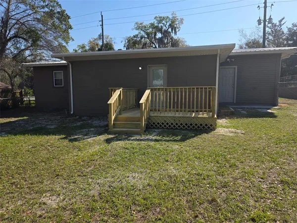 $1,820 | 410 Moseley Avenue, Palatka, FL 32177