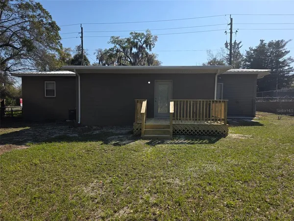 $1,820 | 410 Moseley Avenue, Palatka, FL 32177