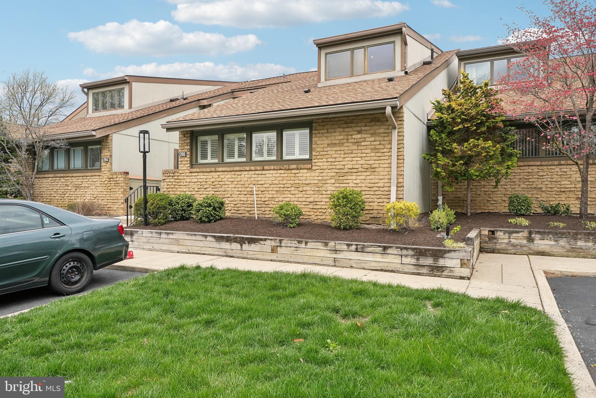 295 Uxbridge Cherry Hill, NJ 08034 - Photo 8 of 38