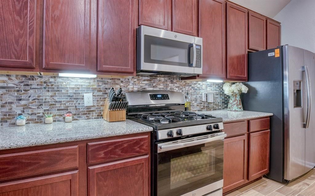 32659 Timber Point Drive Fulshear, TX 77423 - Photo 7 of 23