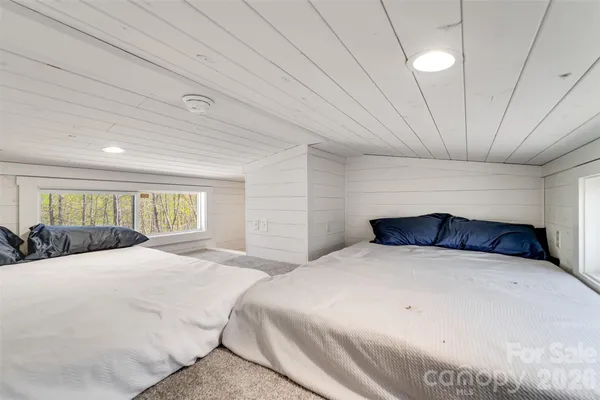 $258,500 | 163 Simplicity Woods Drive, Franklin, NC 28734