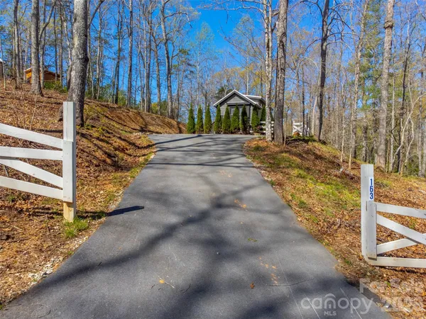 $258,500 | 163 Simplicity Woods Drive, Franklin, NC 28734