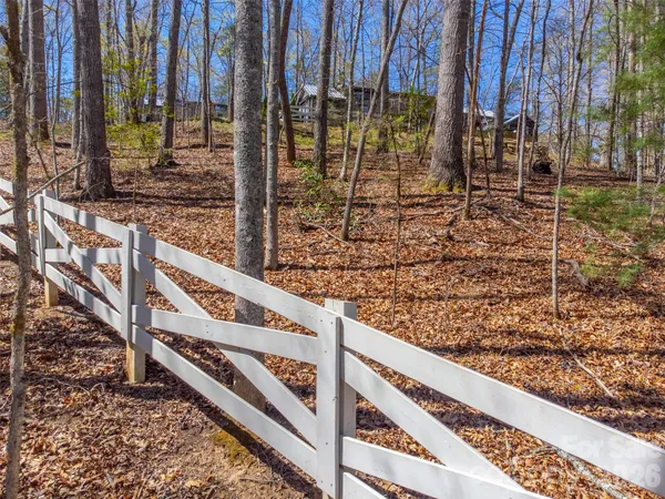 $258,500 | 163 Simplicity Woods Drive, Franklin, NC 28734