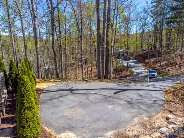 $258,500 | 163 Simplicity Woods Drive, Franklin, NC 28734