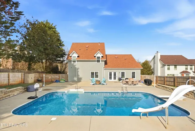 $750,000 | 1846 Southcliff Drive, Maryville, TN 37803