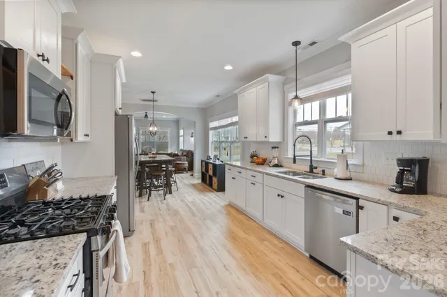 $329,000 | 705 West 2nd Avenue, Gastonia, NC 28052