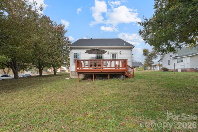 $329,000 | 705 West 2nd Avenue, Gastonia, NC 28052