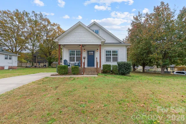 $329,000 | 705 West 2nd Avenue, Gastonia, NC 28052