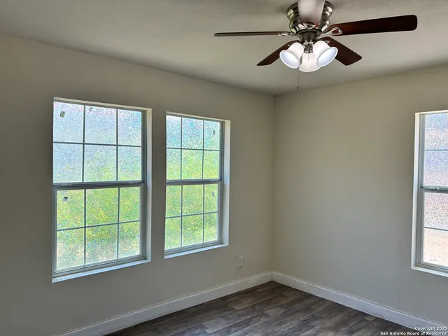 $945 | 106 Southway Drive, Unit 1, San Antonio, TX 78225