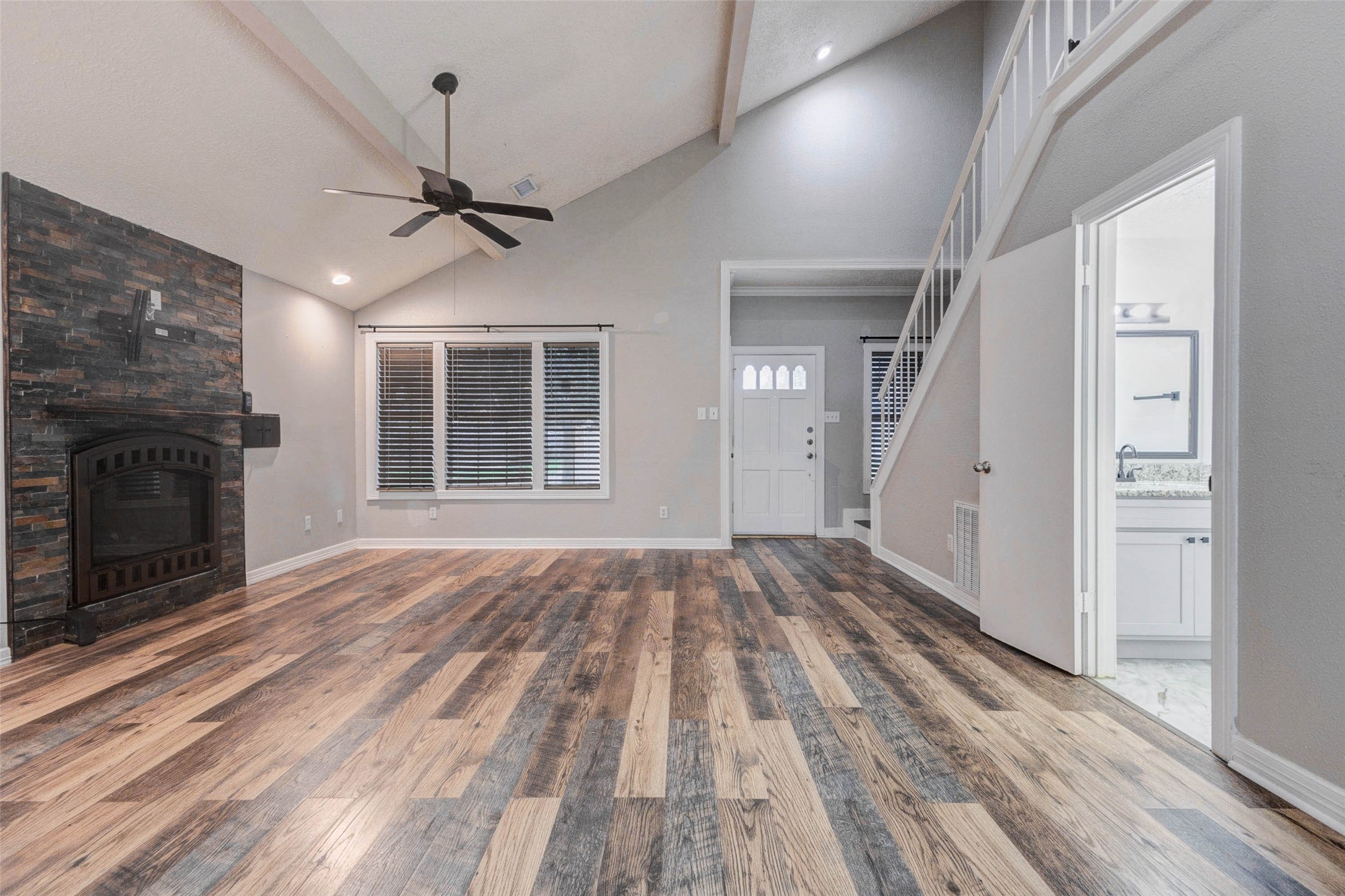 13614 Sablegrove Lane Houston, TX 77014 - Photo 7 of 22 Brick veneer chimney, and flooring and updated flooring.