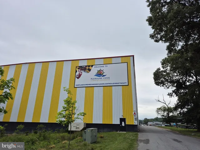 a view of entryway door