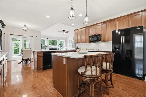 $925,000 | 4311 Summit Oaks Lane Northeast, Roswell, GA 30075