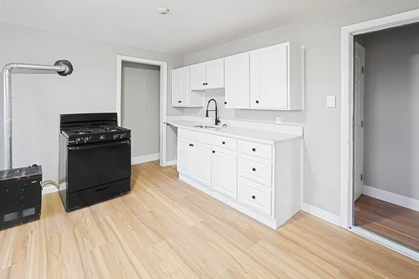 $1,895 | 168 Lunenburg Street, Unit 3R, Fitchburg, MA 01420