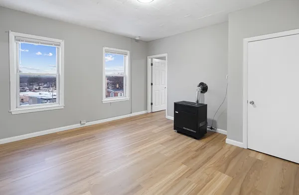 $1,895 | 168 Lunenburg Street, Unit 3R, Fitchburg, MA 01420