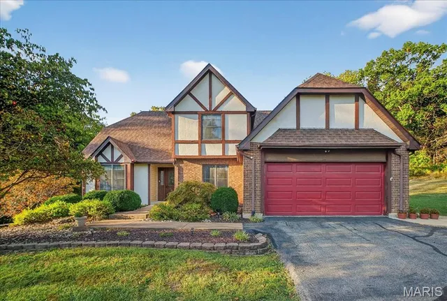 $415,000 | 6 Huntleigh Woods, Barnhart, MO 63012