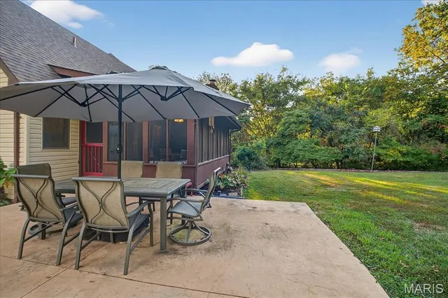 $415,000 | 6 Huntleigh Woods, Barnhart, MO 63012