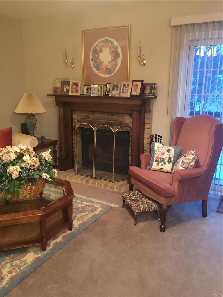 640 Painted Vista Drive Ballwin, MO 63021 - Photo 2 of 36