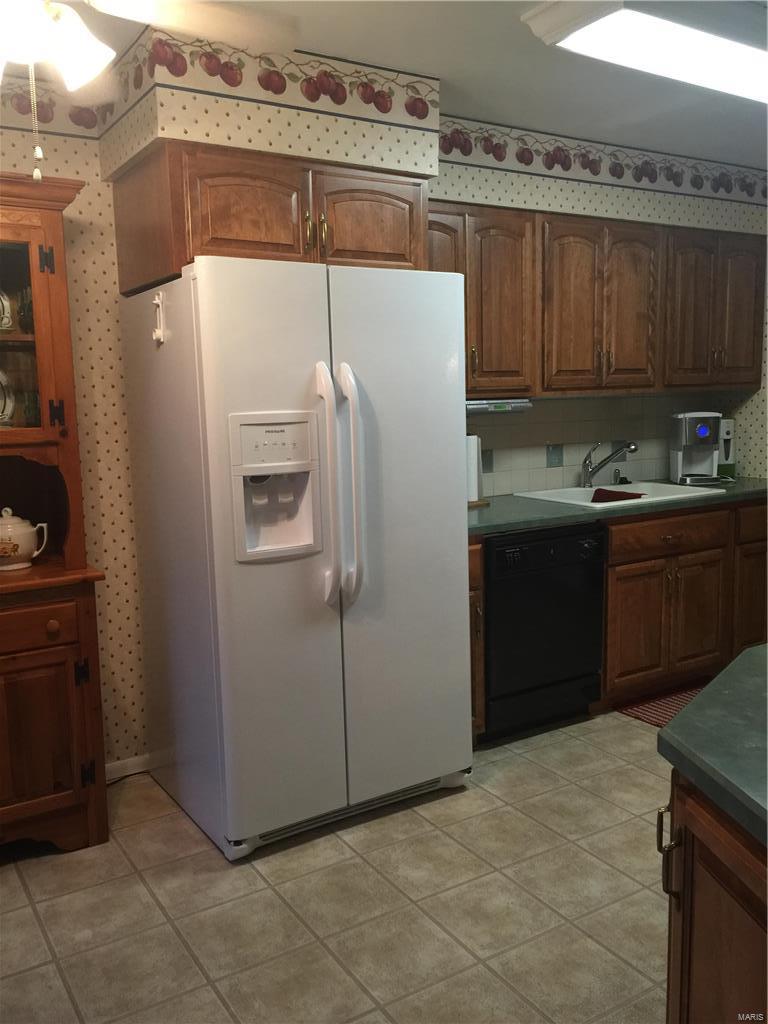 640 Painted Vista Drive Ballwin, MO 63021 - Photo 9 of 36