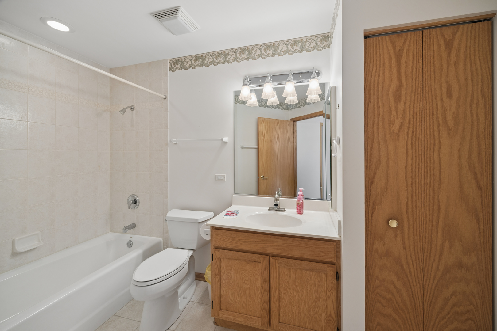 848 Havenshire Road, Unit 848 Naperville, IL 60565 - Photo 13 of 23