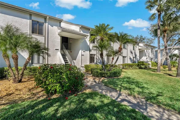 $1,599 | 122 East Cypress Court, Unit 122, Oldsmar, FL 34677