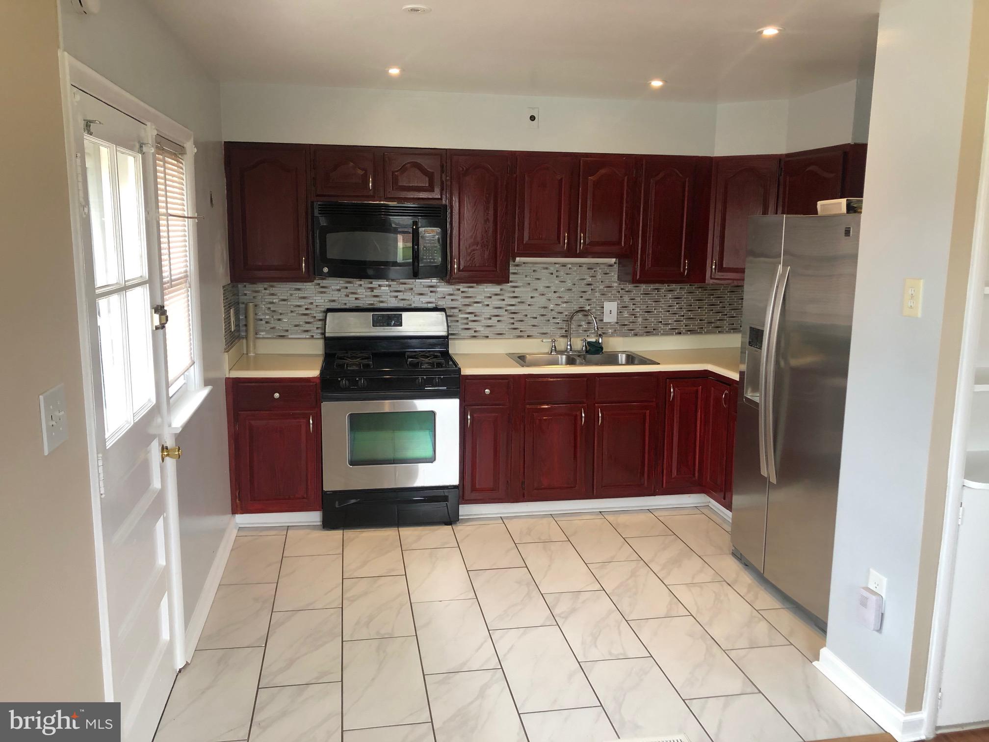 3201 Mayfair Road Baltimore, MD 21207 - Photo 25 of 34