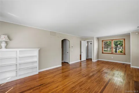 $449,900 | 16 Ocean Avenue, East Patchogue, NY 11772