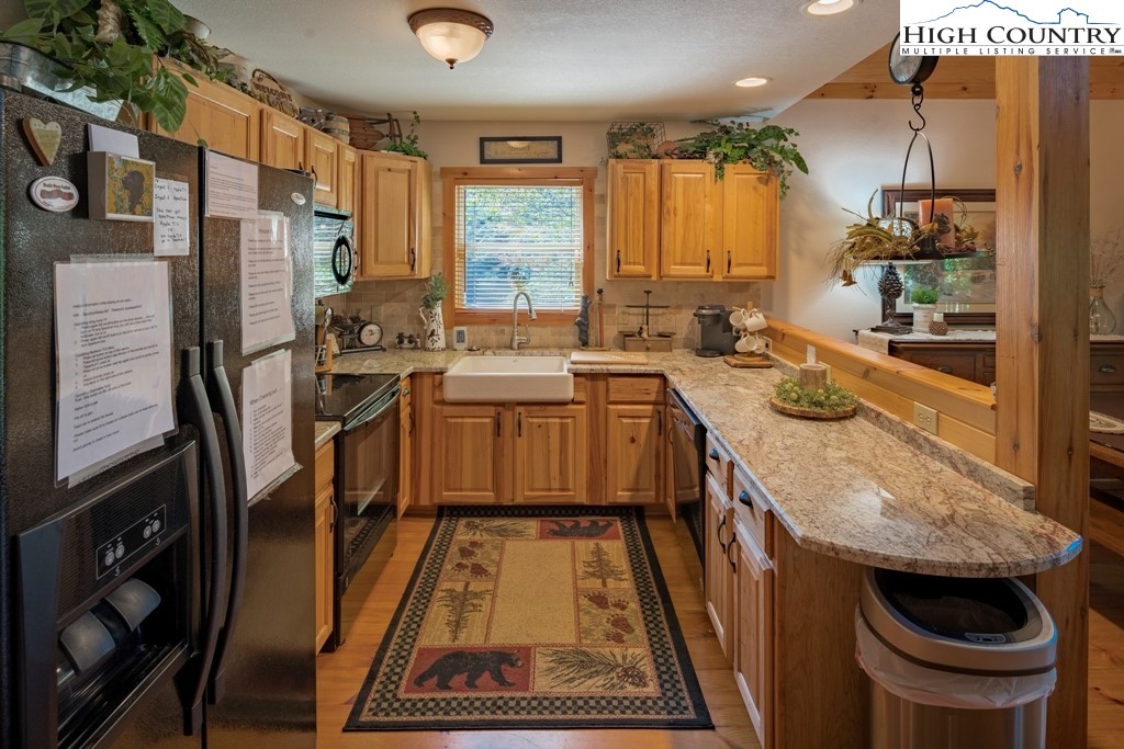 60 Cabin Ridge Lane Banner Elk, NC 28604 - Photo 9 of 36