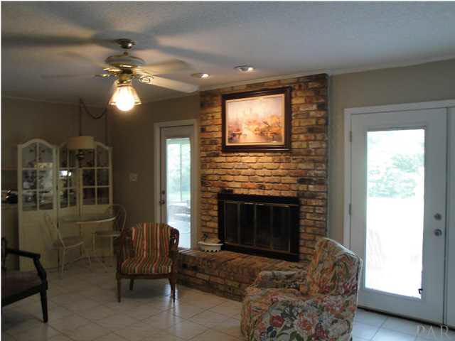 2190 Semur Road Pensacola, FL 32503 - Photo 5 of 14