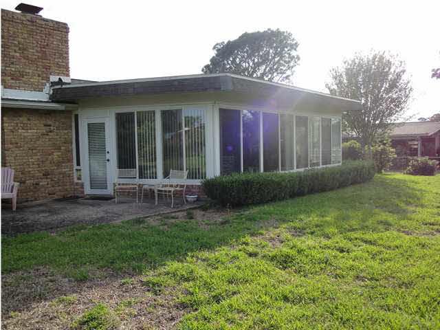 2190 Semur Road Pensacola, FL 32503 - Photo 10 of 14