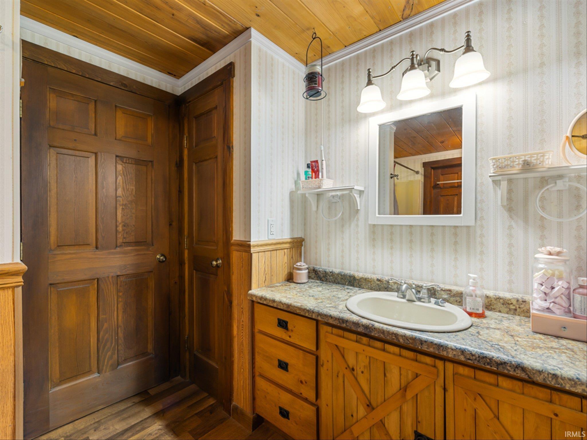 8940 Georgetown Road Columbus, IN 47201 - Photo 26 of 36
