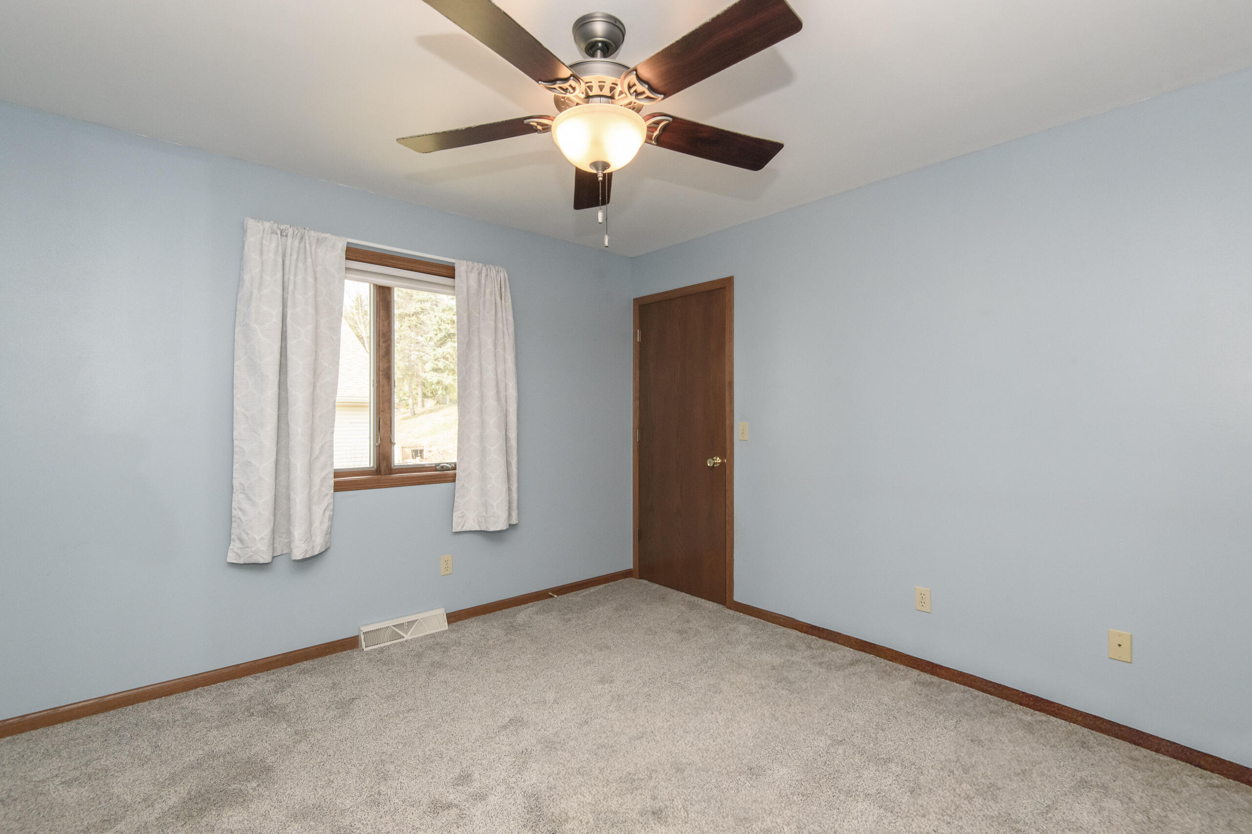 68 East Prospect Street Hartford, WI 53027 - Photo 26 of 46 Bedroom 2