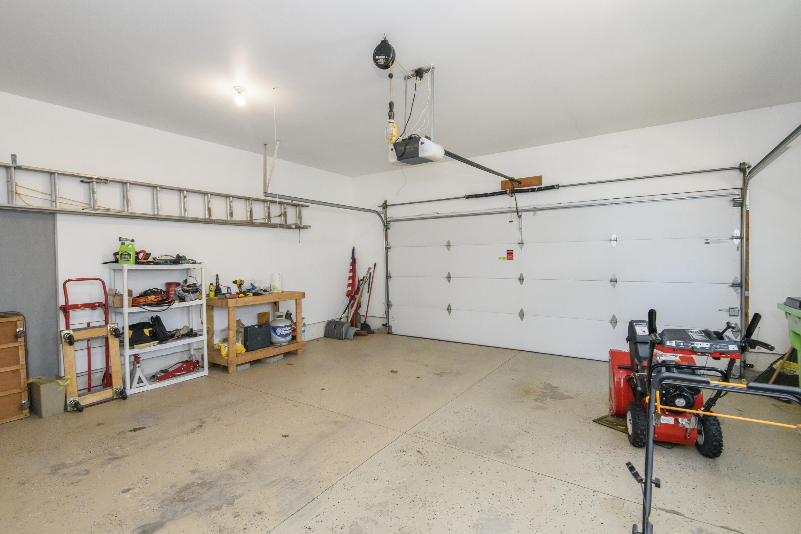 68 East Prospect Street Hartford, WI 53027 - Photo 39 of 46 Garage